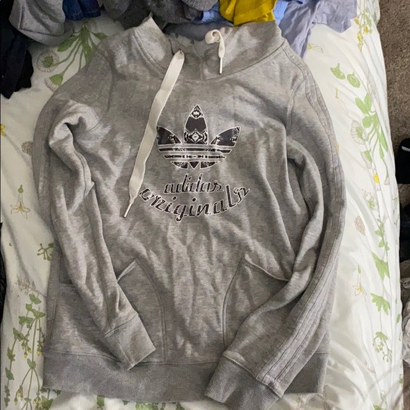 adidas Sweaters - Adidas original sweatshirt